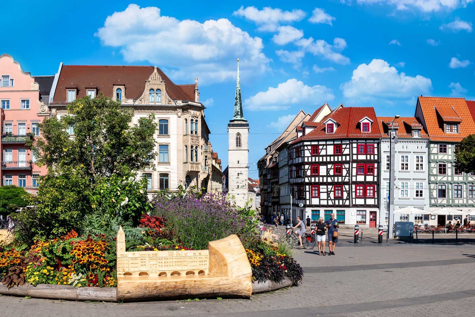 Domplatz mit Blick auf die Erfurter Marktstrasse